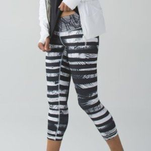 Lululemon Shady Palms Wunder Under Crop